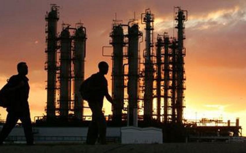 Oil companies dismissed more than 100 thousand employees in connection with the fall in oil prices