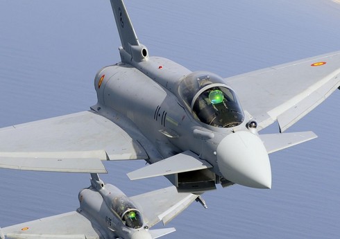 Испания перебросит 14 истребителей на восточный фланг НАТО