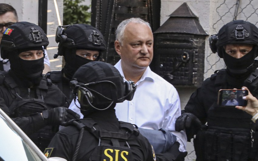 Moldova court extends ex-president's house arrest