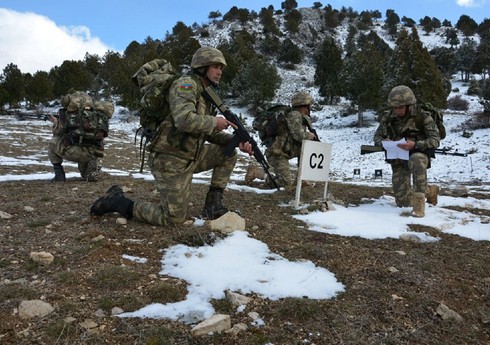 Десантники азербайджанской армии проходят подготовку в Турции