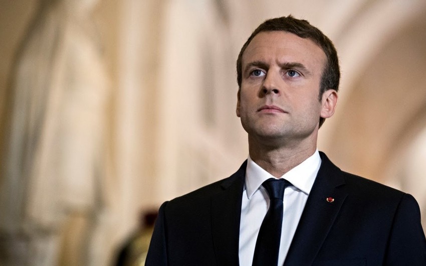 Fransa siyasətçisi Emmanuel Makronun böhran əleyhinə tədbirlərini tənqid edib