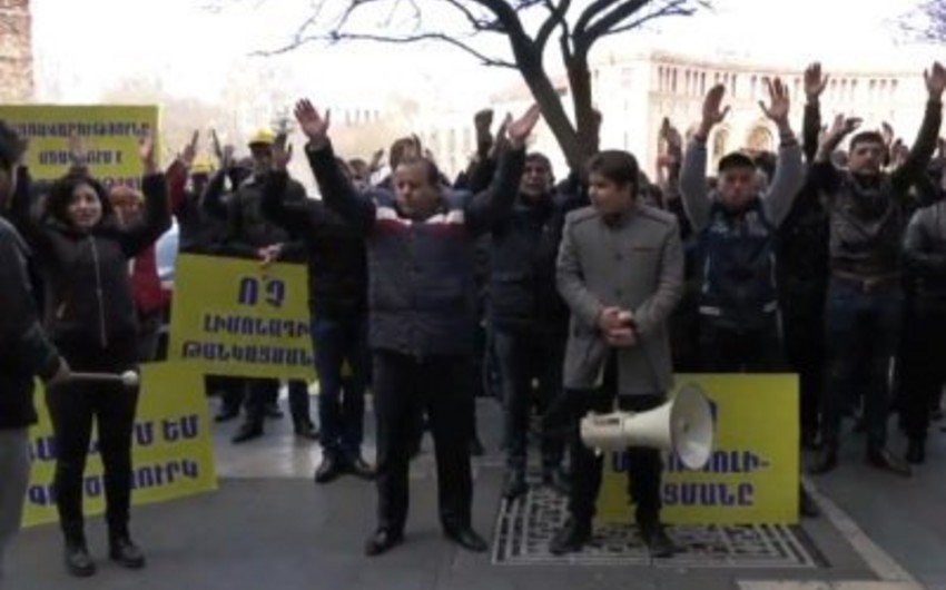 Armenian entrepreneurs hold another protest action
