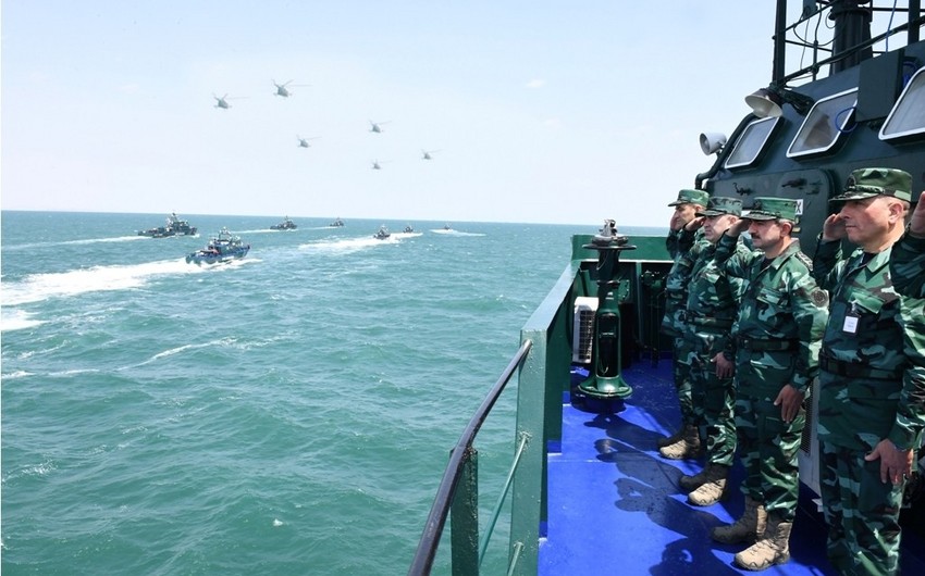 Госпогранслужба Азербайджана провела тактические учения в Каспийском море - ВИДЕО