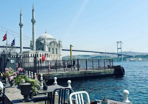 Популярный у туристов мост в Стамбуле закроют для усиления сейсмоустойчивости
