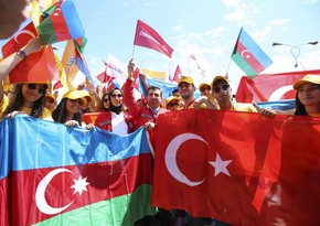 Сельчук Байрактар: Пусть наше единство и солидарность с братским Азербайджаном будут вечными