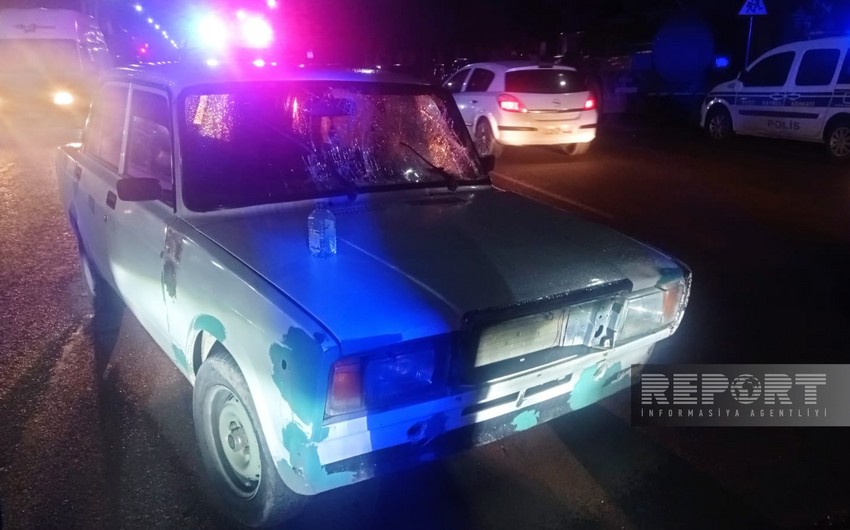 В Гяндже легковой автомобиль сбил пешеходов