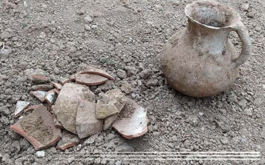 В Джалилабаде в ходе строительства школы обнаружены древние предметы быта - ФОТО