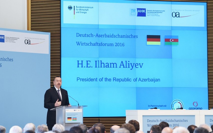 Prezident İlham Əliyev Berlində Azərbaycan-Almaniya İqtisadi Forumunun açılışında iştirak edib