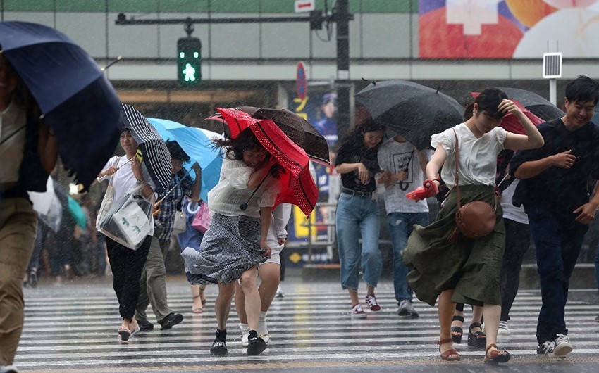В Японии четыре человека пострадали из-за тайфуна
