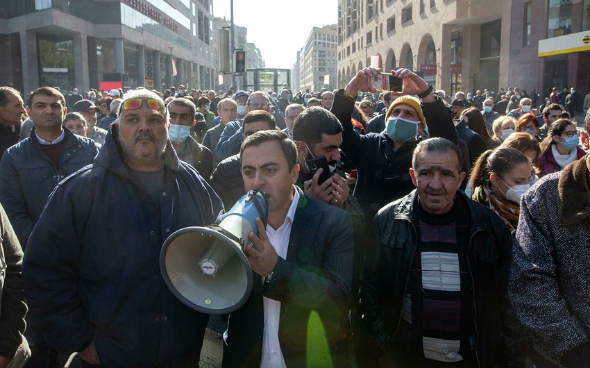 Оппозиция завершила акцию протеста в центре Еревана