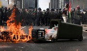 Anti-war protest in Melbourne ends in riots and clashes with police