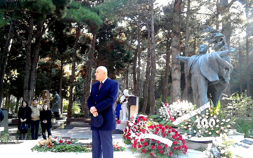 Place of monument to R.Behbudov in Baku revealed