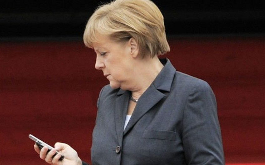 Angela Merkel Suriya məsələsini Rusiya və Türkiyə prezidentləri ilə müzakirə edib