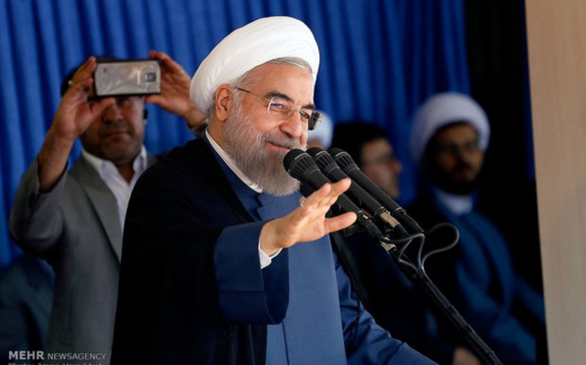 Həsən Ruhani İran parlamentinə seçkilərin tarixini açıqlayıb
