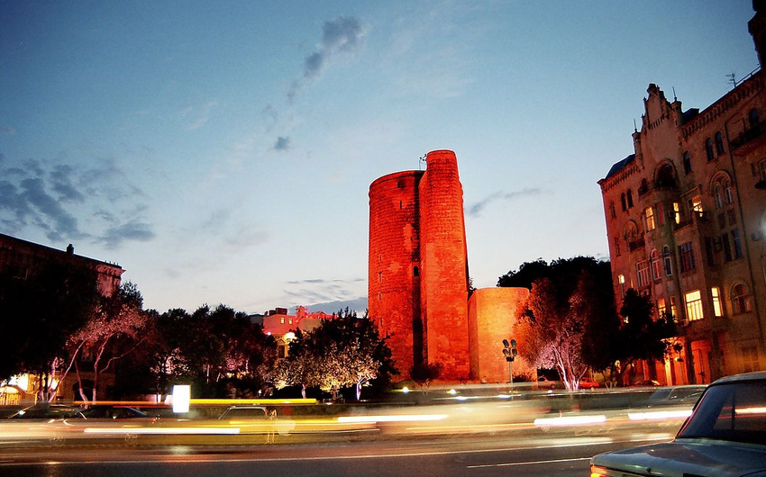 Олимпийский стадион и Девичью башню подсветят красным цветом