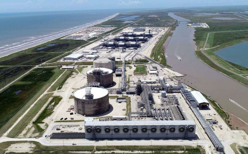 US regulators okay Freeport LNG request to return ship loading at Texas plant