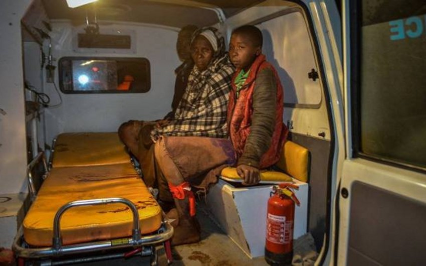 Keniyada toya gedən avtobus körpüdən aşıb: 20 nəfər ölüb
