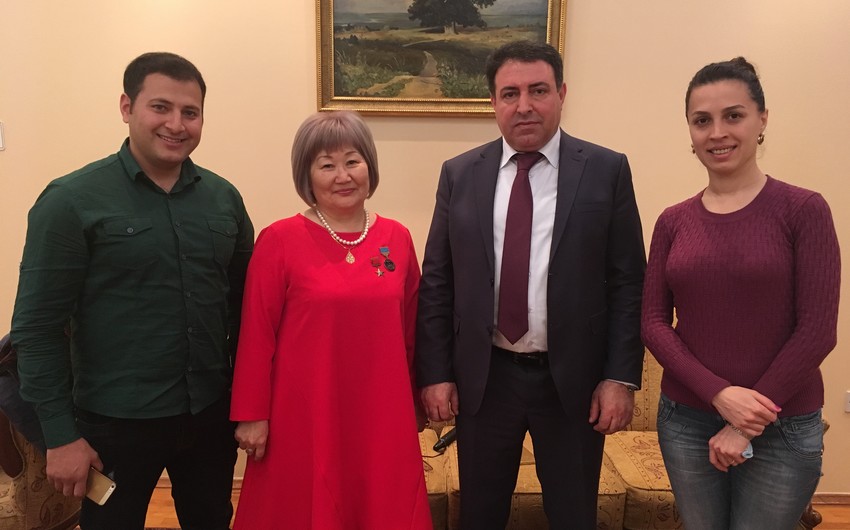Казахстанская писательница: Я рада, что Казахстан и Азербайджан связывают узы добрососедства и братства