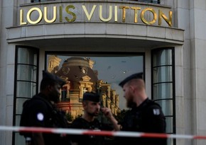 Бутик Louis Vuitton в Париже во второй раз обокрали 