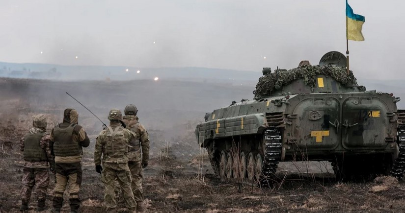 Украинский эксперт: Сокращение военной помощи Украине сказывается на ситуации на фронте
