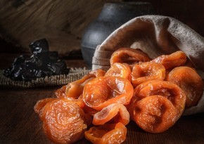 Azerbaijan sharply increases imports of dried apricot from 3 countries