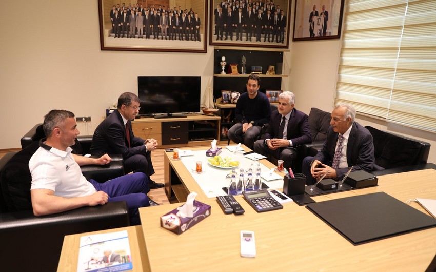 Президент Карабаха посетил клуб