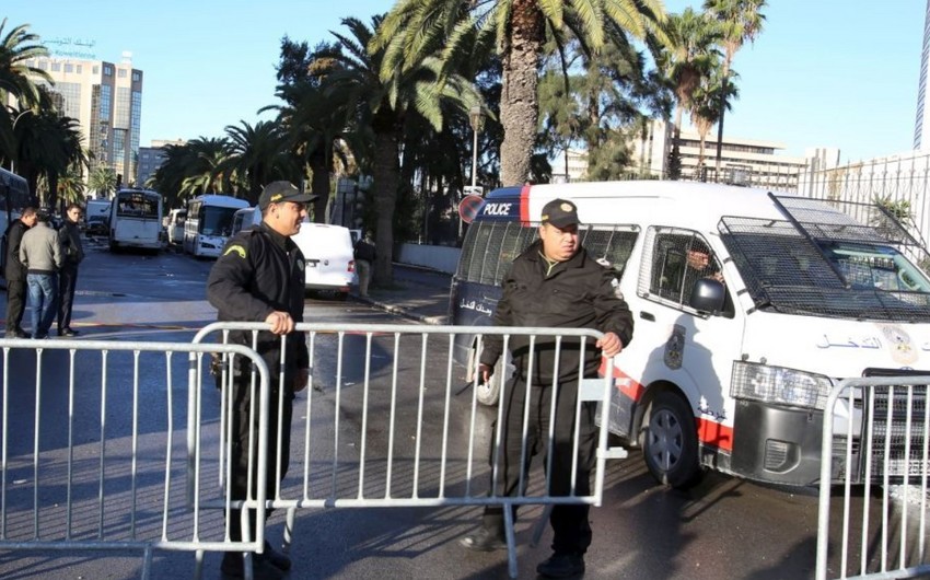 В доме главы тунисского МВД прогремел взрыв, есть раненая