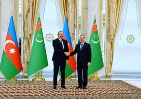 Ilham Aliyev meets Gurbangulu Berdimuhamedov