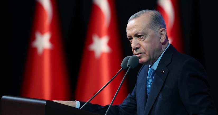 Ərdoğan: CHP-nin özünün çalıb-oynadığı oyunu izləyirik