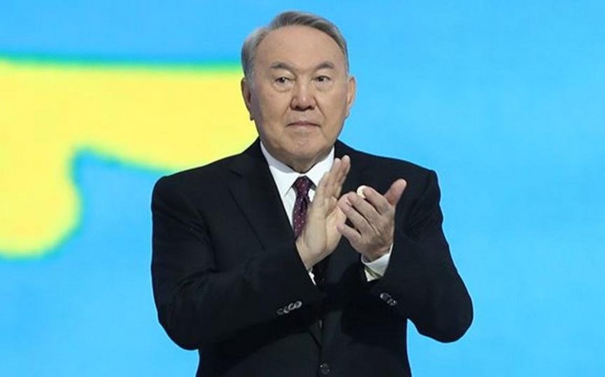 Назарбаев поздравил правящую партию с победой