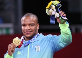 Ukraynalı deputat olimpiadada qazandığı medalı satır