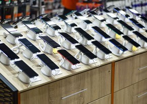 Азербайджан возобновил поставки смартфонов из Нидерландов и Японии