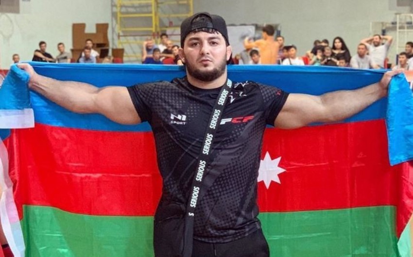 Совершивший тяжелое ДТП в Баку чемпион мира умер в больнице
