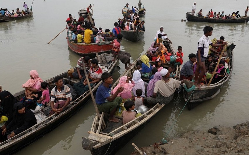 В результате крушения лодки с мусульманами из Мьянмы погибли 12 человек, 25 пропали без вести