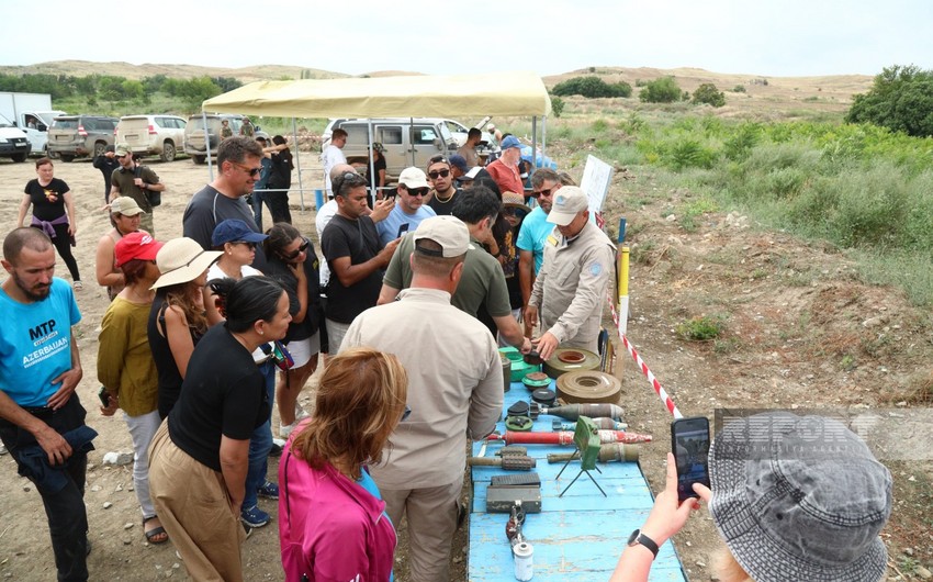 International travelers observe mine clearance in Fuzuli district