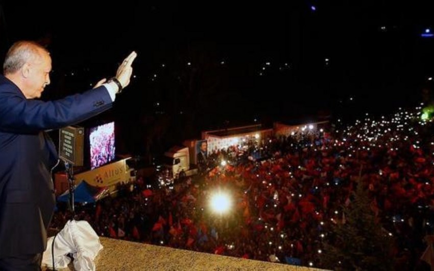 Эрдоган: Народ в 15-й раз подарил нам первенство на выборах