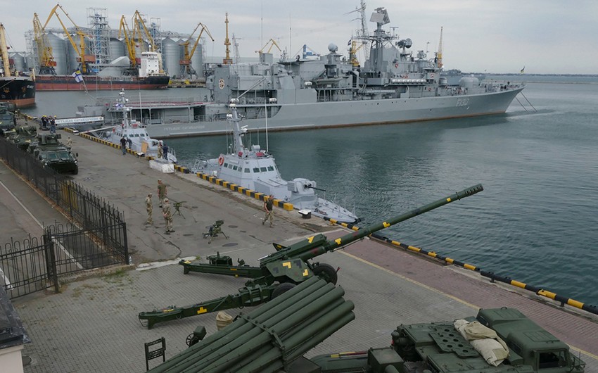 Ukrayna iki hərbi dəniz bazasının tikintisinə başlayıb