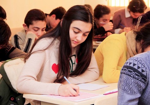 В Баку, Сумгайыте и Абшероне возобновляется традиционная форма обучения в V-IX классах