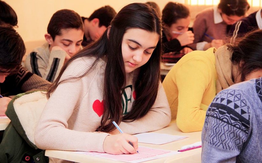 В Баку, Сумгайыте и Абшероне возобновляется традиционная форма обучения в V-IX классах