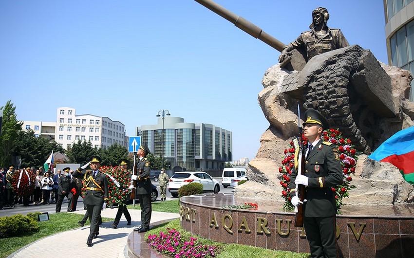 Azerbaijani National Hero Albert Agarunov's memory honored in Baku