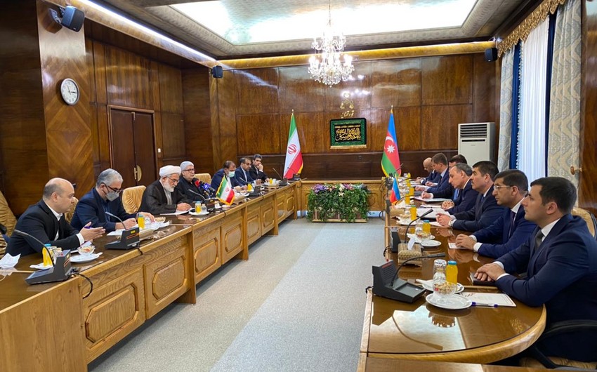 Генпрокурор Азербайджана отправился с визитом в Иран