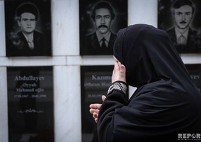 Azerbaijani people pays tribute to memory of January 20 martyrs - PHOTO REPORT