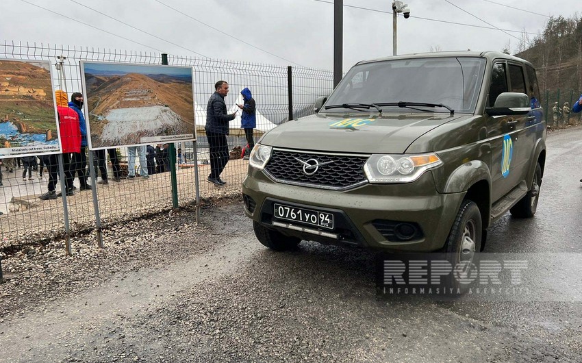 По дороге Ханкенди-Лачын беспрепятственно проехали 78 автомобилей российских миротворцев