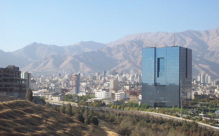 İran Mərkəzi Bankının sabiq sədri 10 il azadlıqdan məhrum edilib