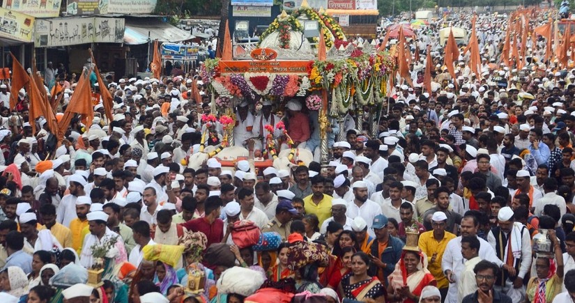 В Индии не менее 27 человек погибли в давке в ходе религиозной процессии