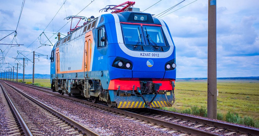 Азербайджан возобновил импорт локомотивов из Турции