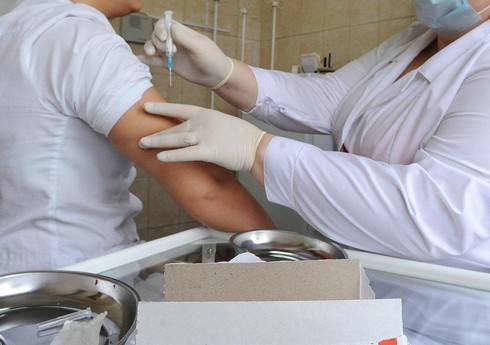 Во Франции вводят обязательную вакцинацию медперсонала
