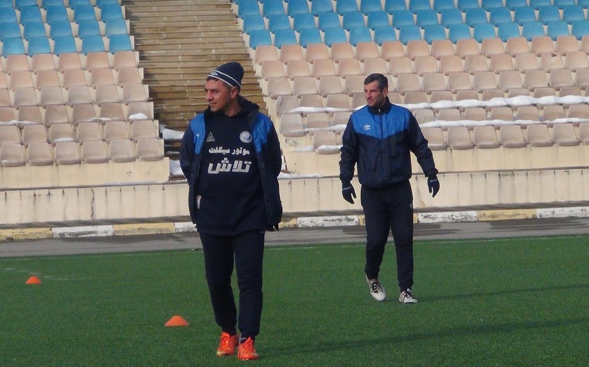 На матче кубка Азербайджана в состоянии здоровья главного тренера возникли проблемы