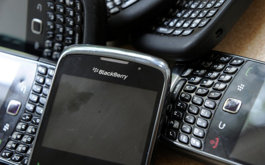В Пакистане планируют отказаться от BlackBerry
