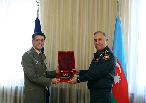 Начальник Генштаба ВС Азербайджана встретился с представителем НАТО